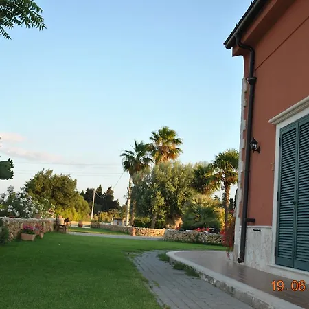 Al Palmento Cruillas فندق مبيت وإفطار 2*