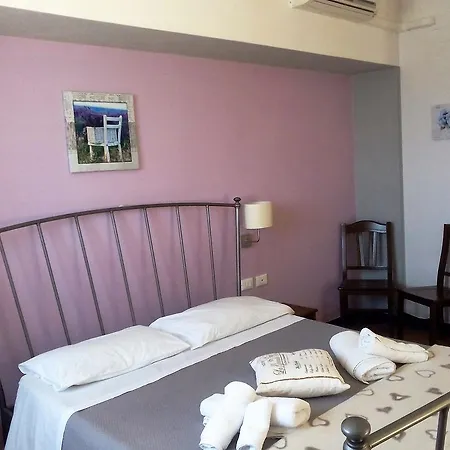 Oda ve Kahvaltı Al Palmento Cruillas 3*