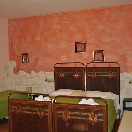 Al Palmento Cruillas Bed and Breakfast 2*