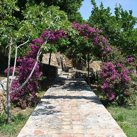 Oda ve Kahvaltı Al Palmento Cruillas