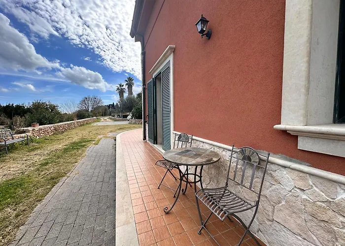 Al Palmento Cruillas Bed & Breakfast 3*